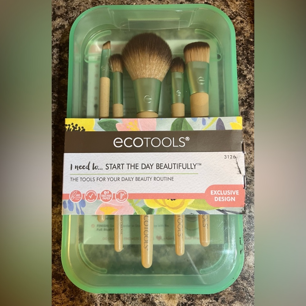 EcoTools Beauty Kit with Green Case